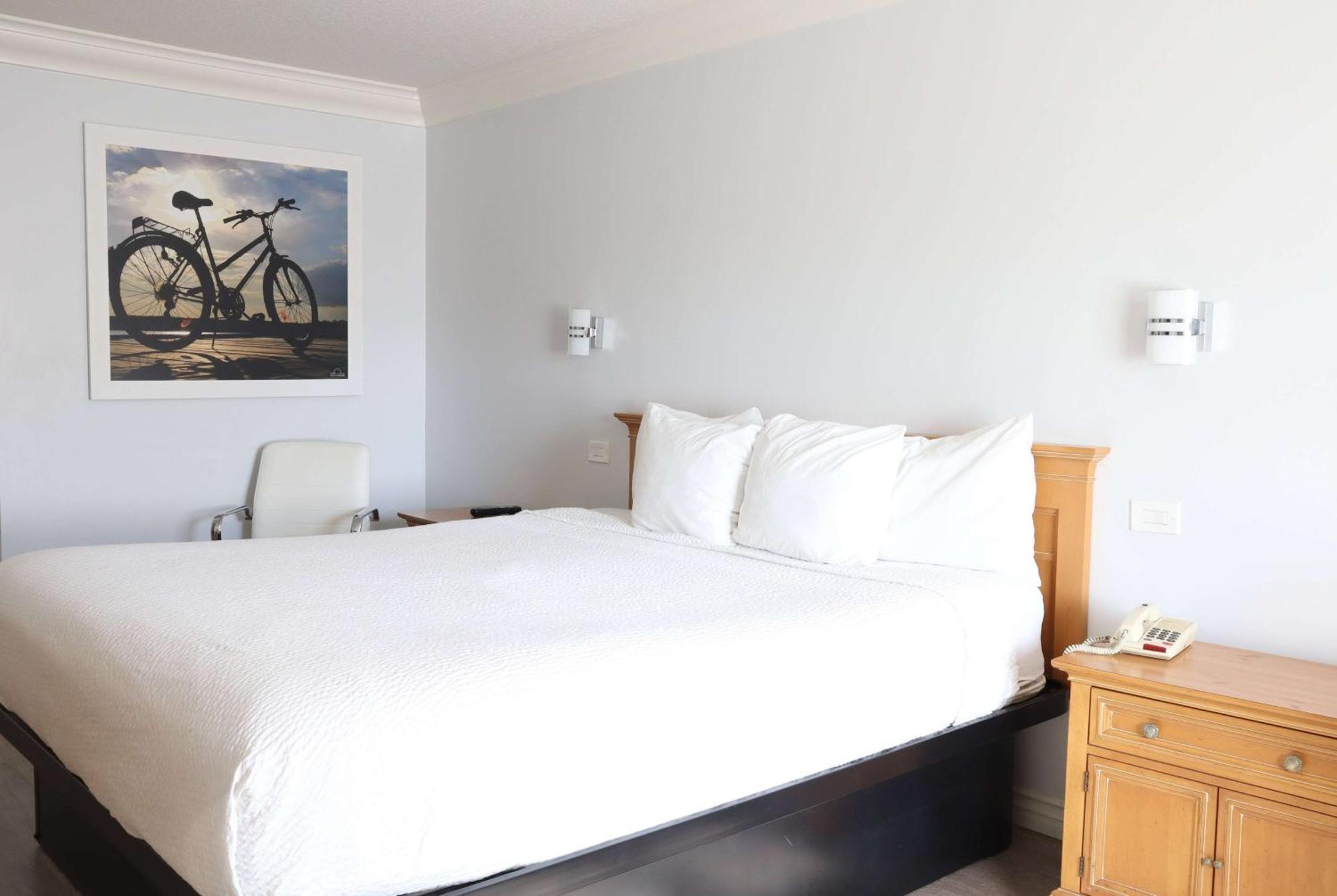 Days Inn By Wyndham Near City Of Hope Duarte Екстериор снимка