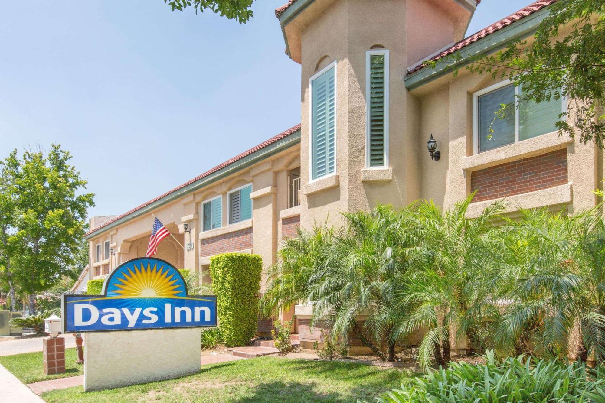 Days Inn By Wyndham Near City Of Hope Duarte Екстериор снимка