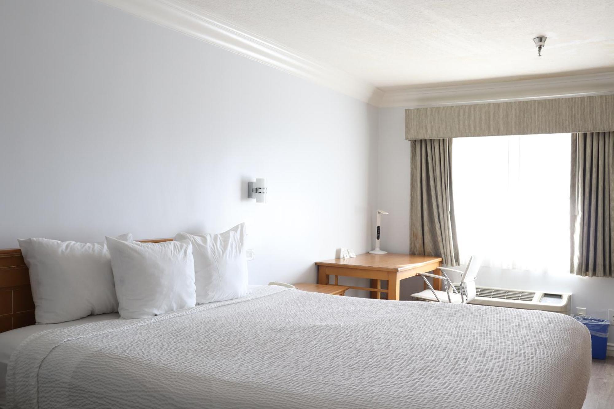 Days Inn By Wyndham Near City Of Hope Duarte Екстериор снимка